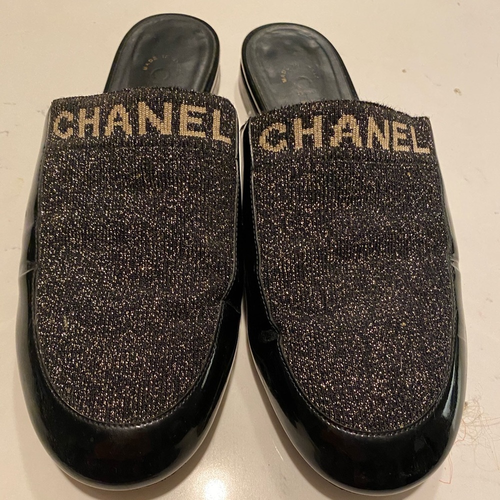 Chanel mules/slides